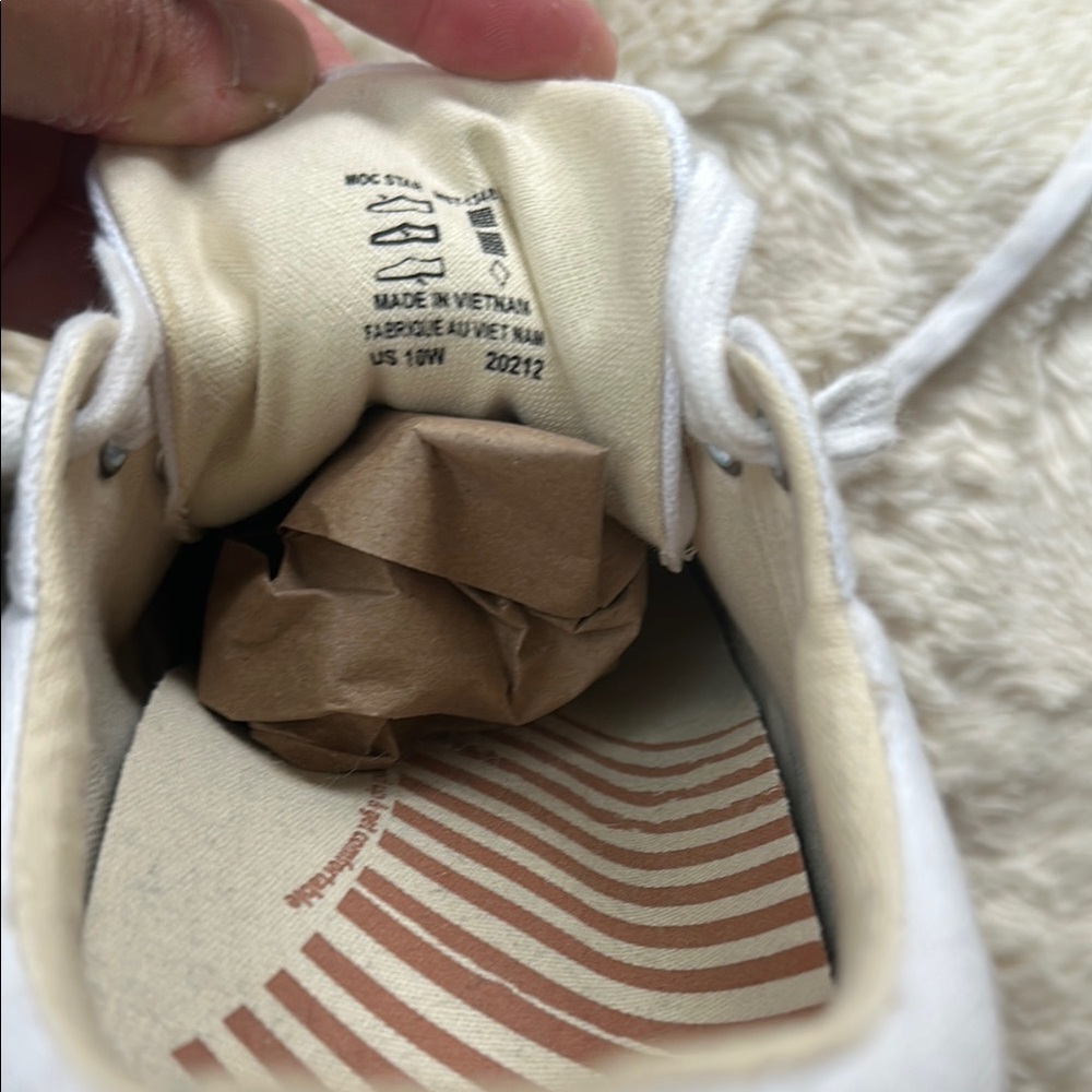 Taos White Canvas Sneakers women size 10 - Picture 9 of 9